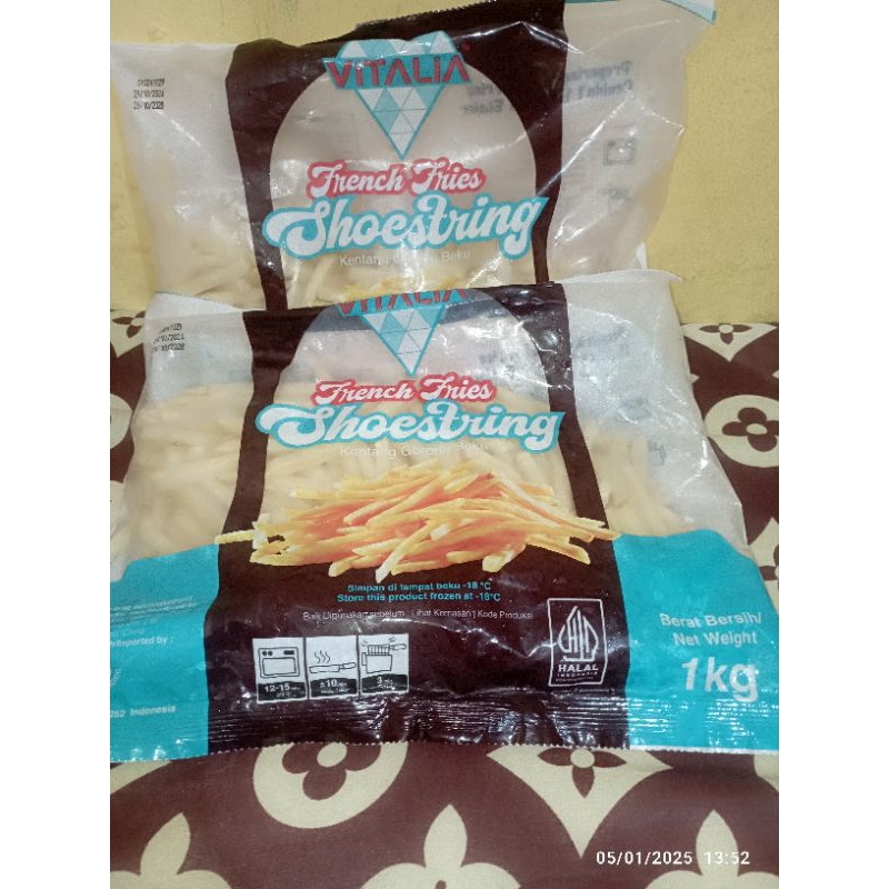 

Vitalia French fries shoestring ( kentang goreng beku ) berat 1 kg