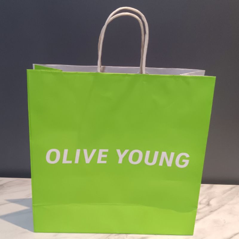 

PAPERBAG OLIVE YOUNG