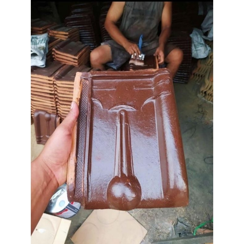 Genteng Kodok Cat Pernis Mengkilap