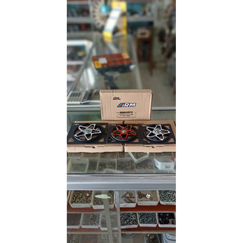 COVER RADIATOR + SPINER ARUMI