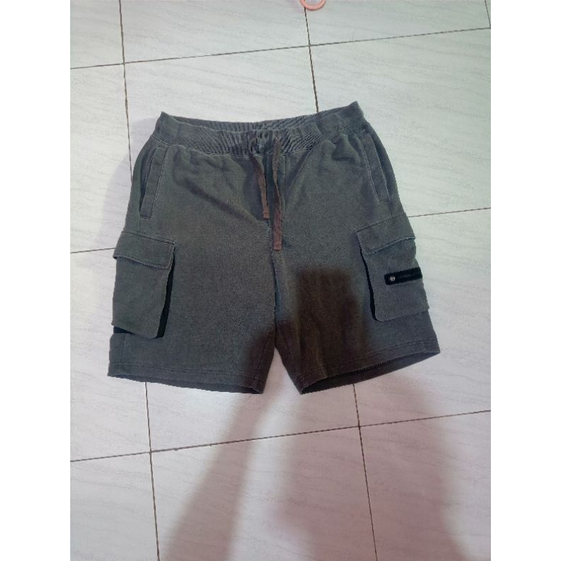 celpen cargo natgeo minus patch celana pendek national geographic