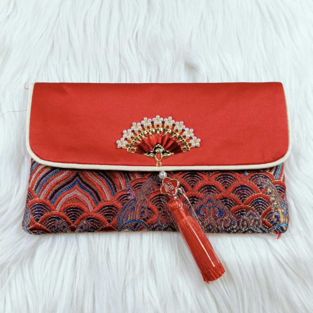 

Angpao Imlek Netral Kain 4232 Variasi Mote Dengan Kancing Magnet Import