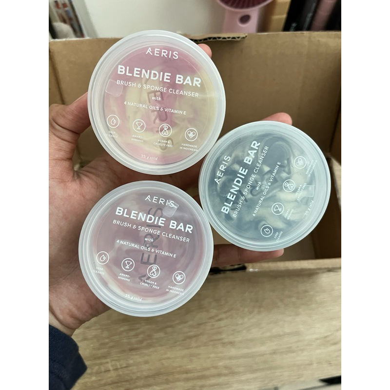 Aeris Blendie Bar Brush & Sponge Cleanser