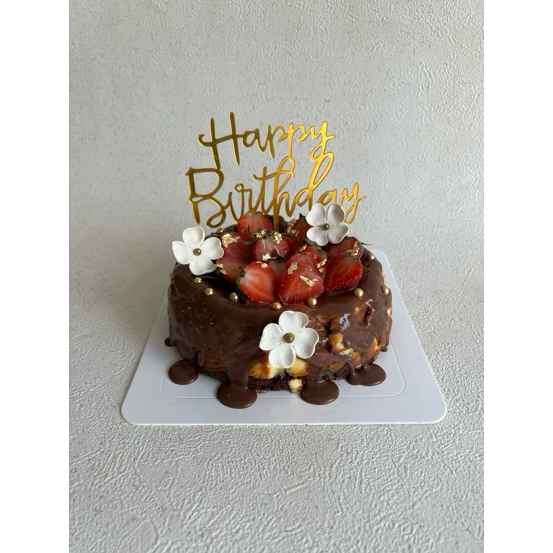 

Birthday Basque Cheesecake Brownie 16cm | Cheesecake Brownie | Birthday Cake | Custom Birthday Cake | H-1 Order Cheesecake | Hampers Lebaran | Hampers Imlek