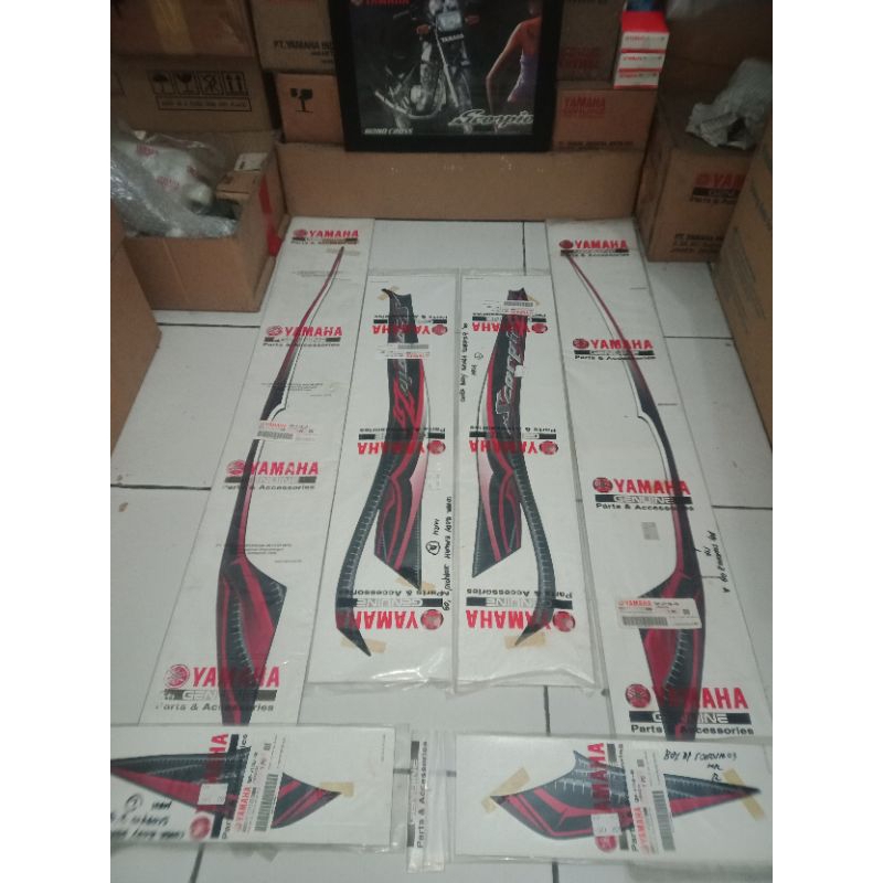 striping cover body set kanan kiri yamaha scorpio z 2009-2010 original nos
