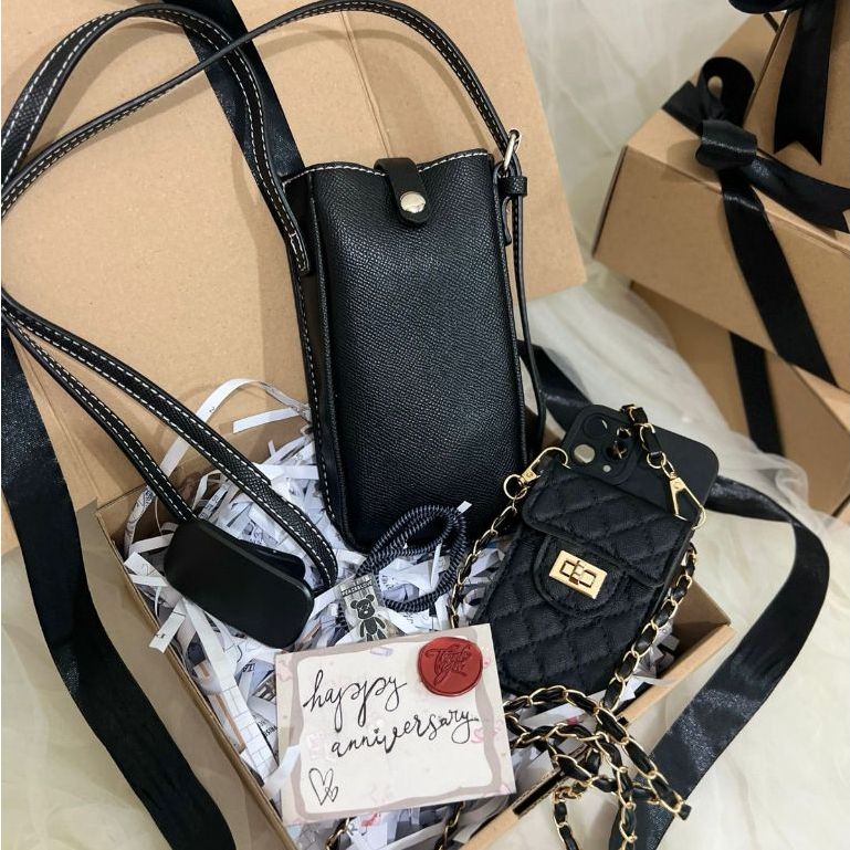 

Hampers box cokelat set hadiah wanita kado ulang tahun wisuda pacar gift buket murah jajan skripsi sempro valentine hari guru ibu anniversary cewek cowok unik SPECIAL H82S47B1