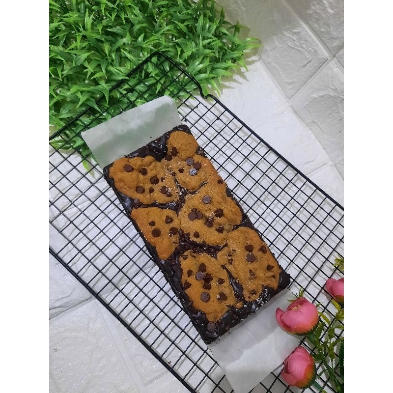 

Brookies 20x10cm (Brownies topping cookies)