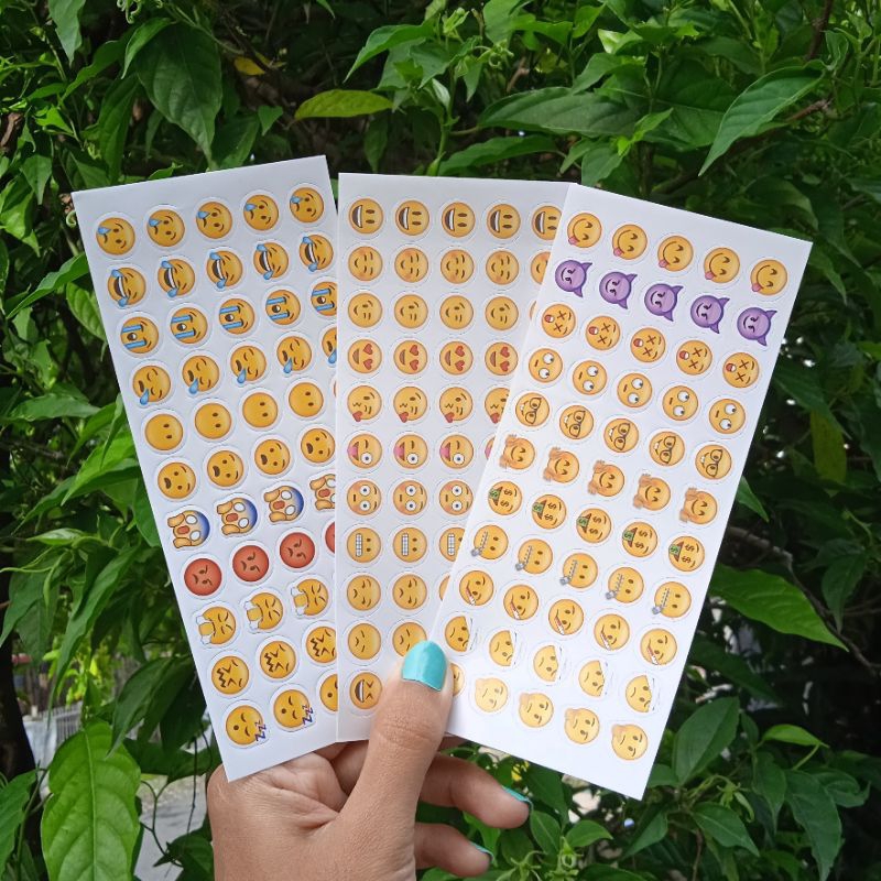 

Stiker Emoji 1 lembar