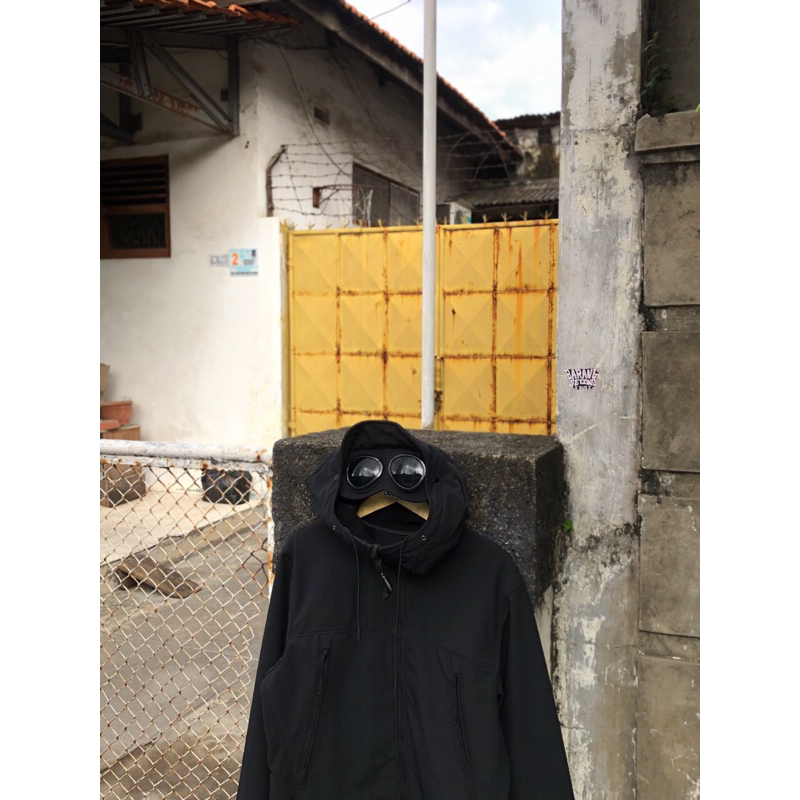 CP COMPANY SOFTSHELL-R JACKET BLACK