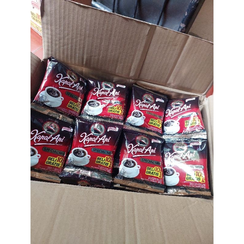 

kapal api spesial mix . 1 renceng isi 10+1 pcs kemasan spesial karna isi lebih banyak