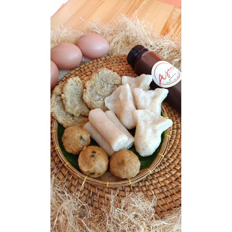

Pempek Palembanb siap saji isi 10pc mix