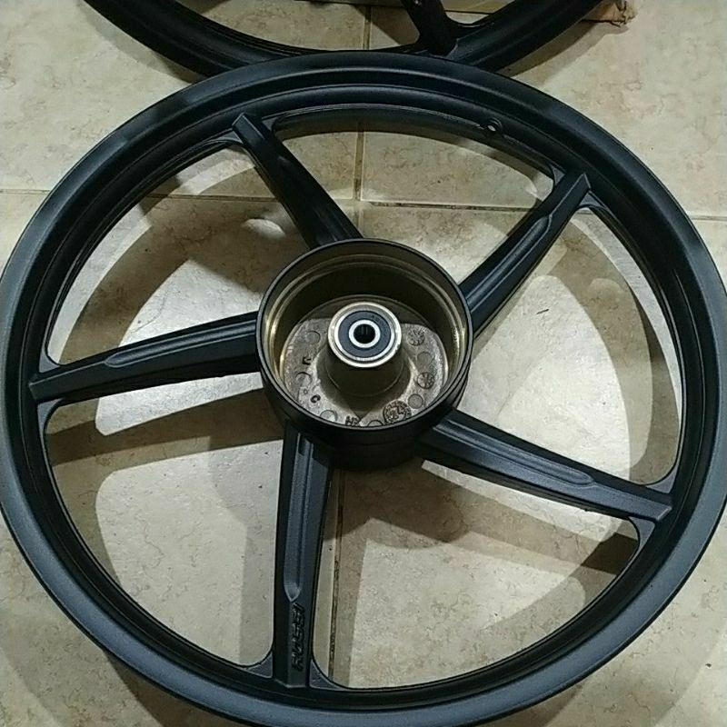 Velg Racing Motor Revo Absolute v Rossi Original