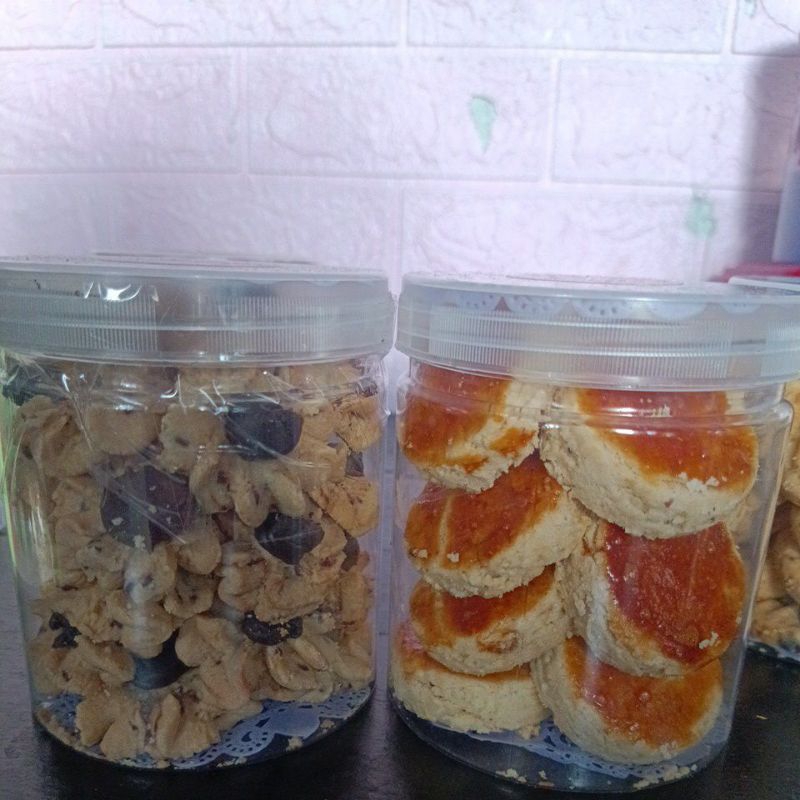 

bunga coklat dan kue kacang