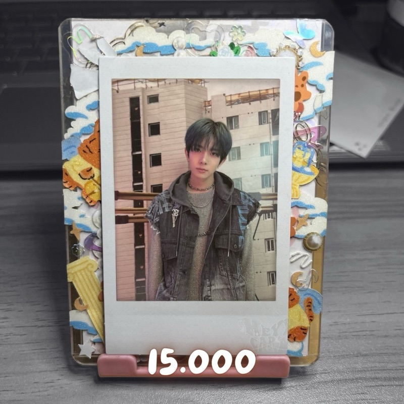 photocard heeseung dan jisung cafe
