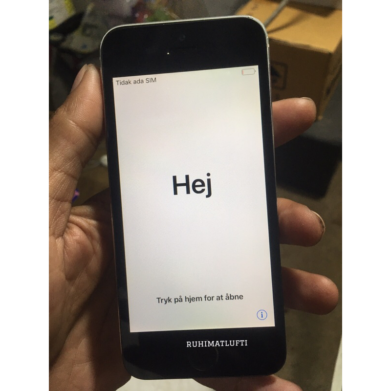 lcd iphone se 2016 original copotan - hitam