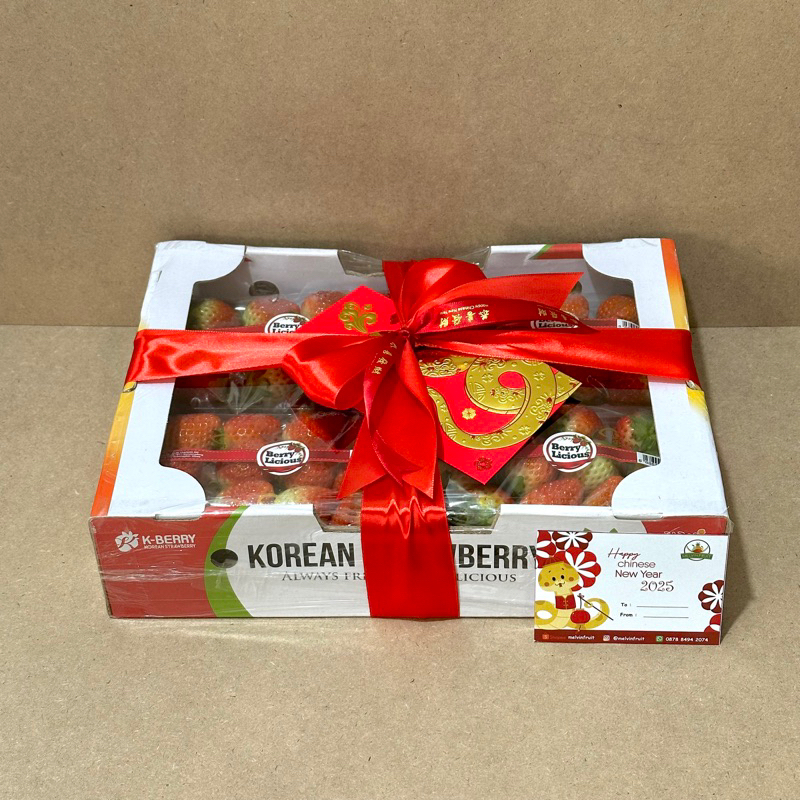 

Strawberry Korea 330gr Giftbox CNY