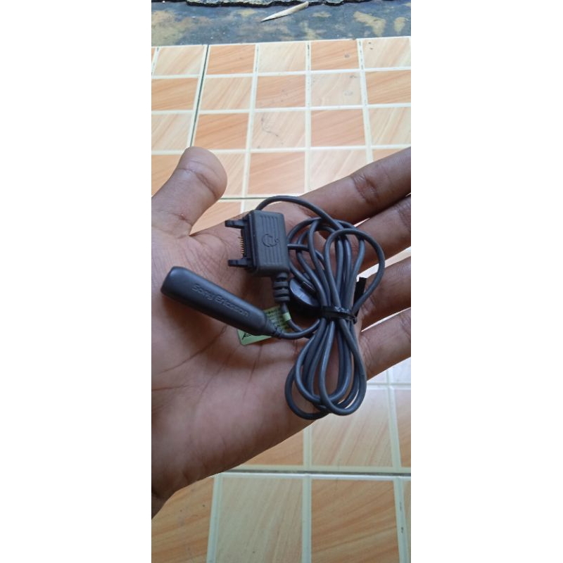 Adapter Headset Sony Ericsson HPM-70