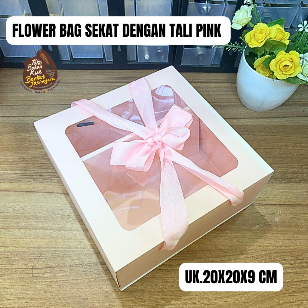 

FLOWER BAG SEKAT DENGAN TALI 20X20X9CM / BOX FLOWER BAG KOTAK / BOX HAMPERS TALI - PINK