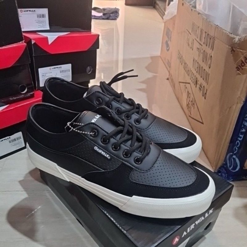 Airwalk Sepatu Sneakers Hitam