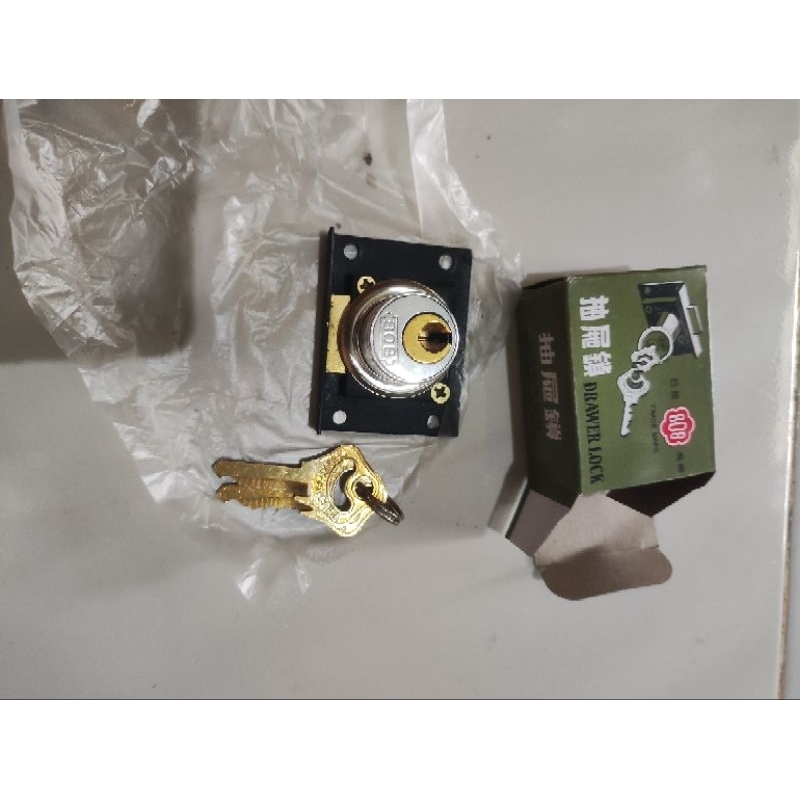 KUNCI LEMARI 808 KUNCI LEMARI KAYU PLASTIK