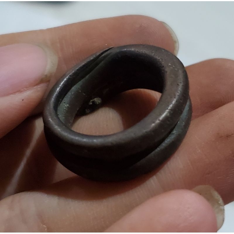 1 biji cincin buto perunggu kuno ring 11 temuan sungai untuk koleksi/hiasan/pajangan/dll. (sangat la