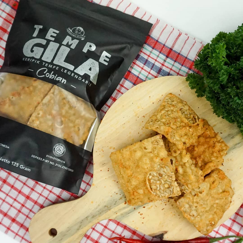 

KERIPIK TEMPE GILA LEVEL COBIAN SPECIAL DJOERAGAN TEMPE