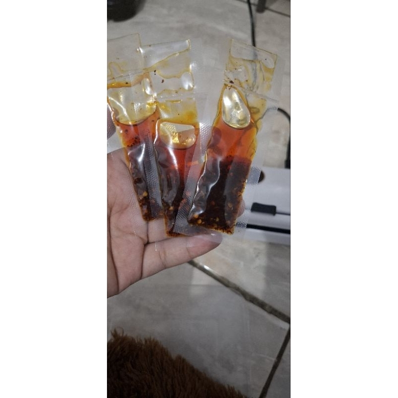 

chili oil sachet / 7g / untuk yang jualan dimsum somay dll