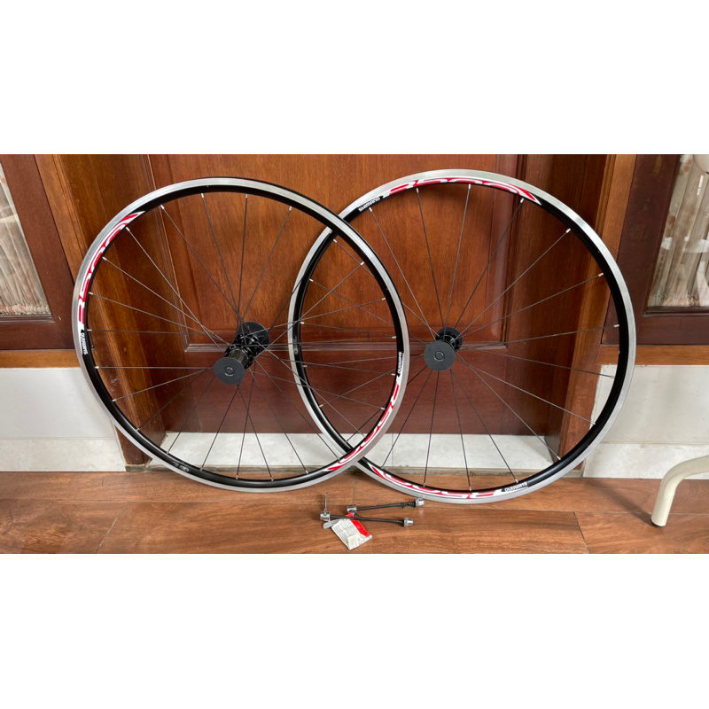 Shimano Wheelset WH-R500 Tire Rims Road Bike Sepeda Balap