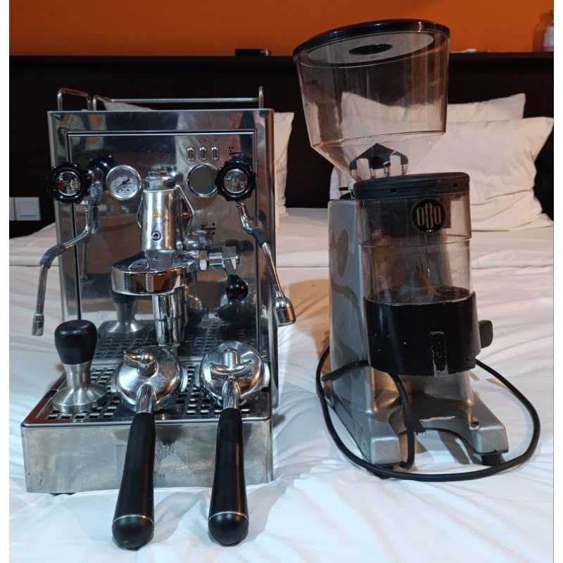 Mesin Kopi Vittoria Coffee & Grinder