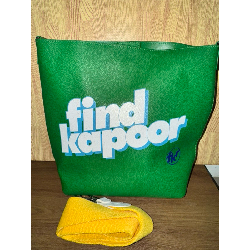Find kapoor sling bag preloved