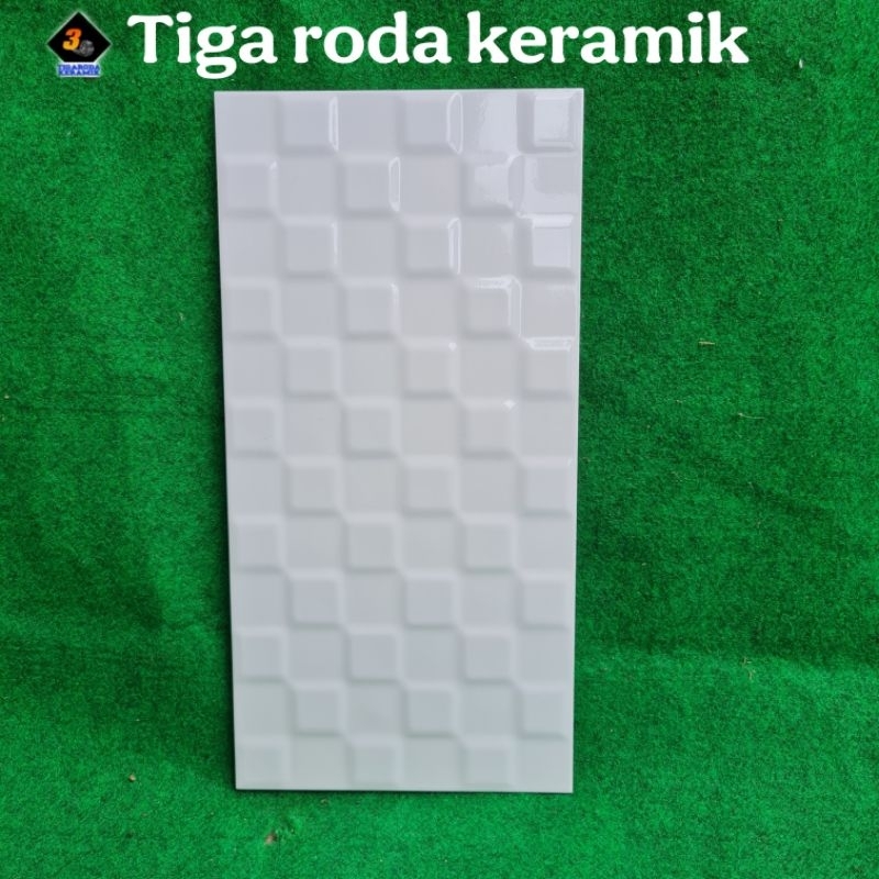 keramik dinding 25x50/keramik kamar mandi/keramik dinding dapur/keramik putih/keramik minimalis/kera