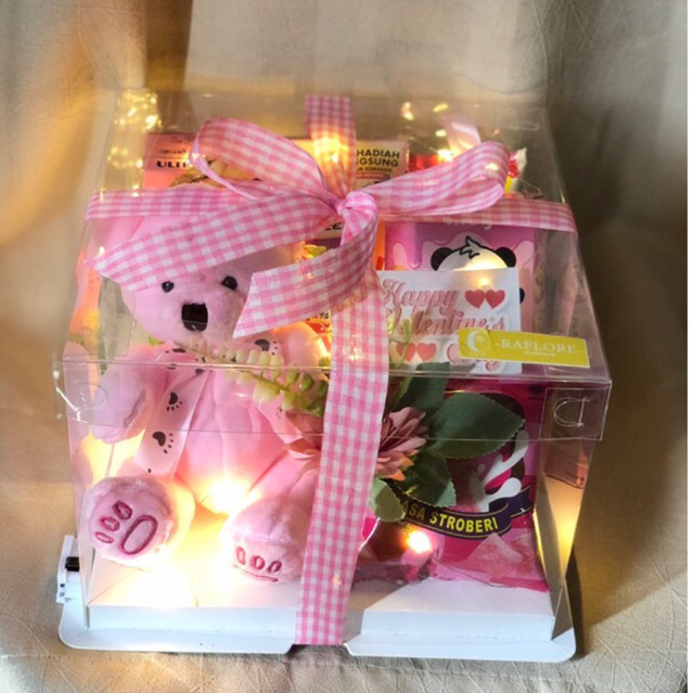 

Gift Box Valentine || Gift Snack box Kado Valentine Bisa Menyala||Boneka Beruang Ulang Tahun Pasangan Happy Valentine's Day