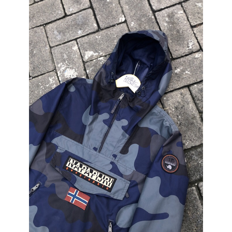 NAPAPIJRI RAINFOREST SUMMER POCKET BLACK CAMO