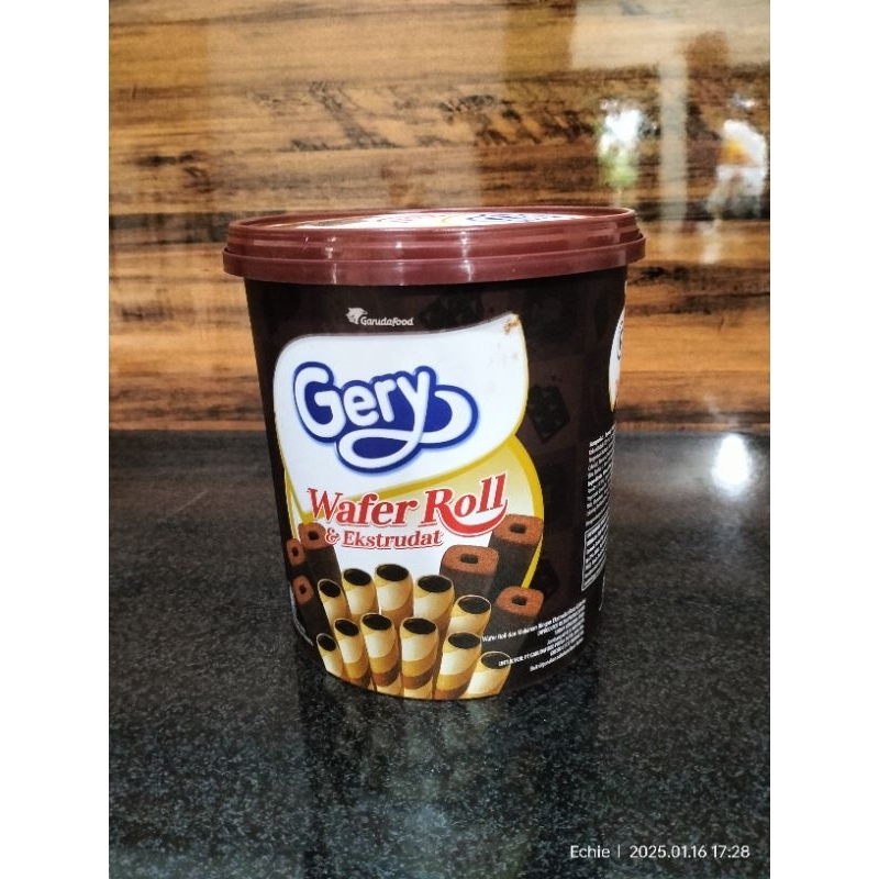 

gery wafer roll dan ekstrudat 350gram