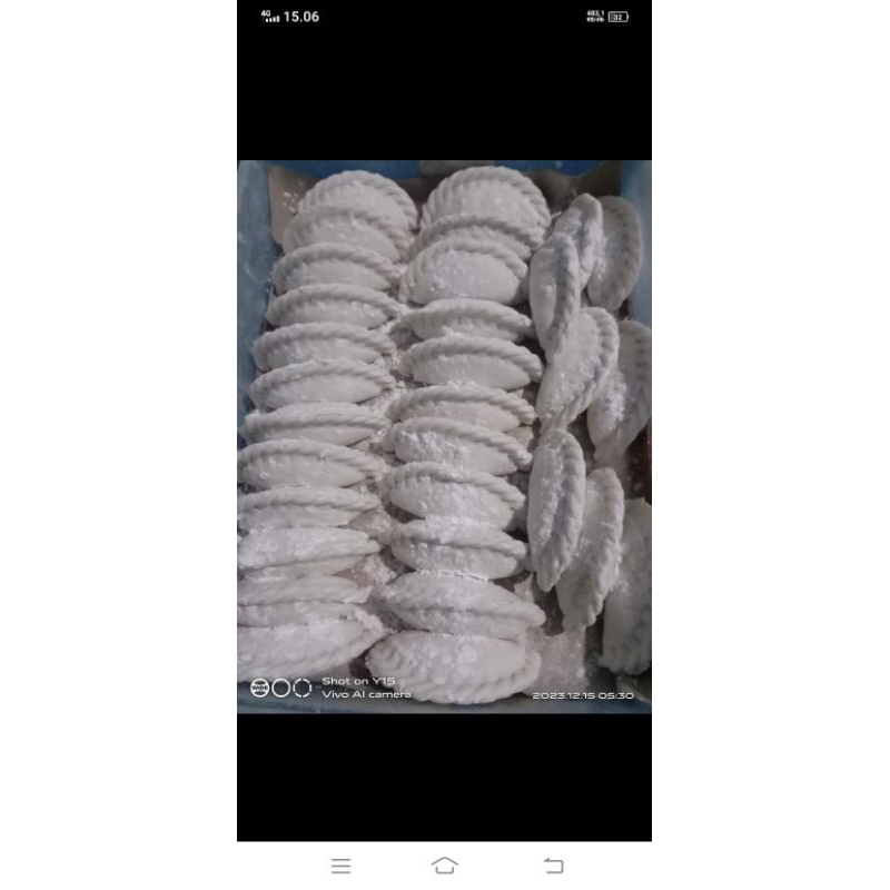 

cireng isi ayam suwir pedas isi 4 pcs