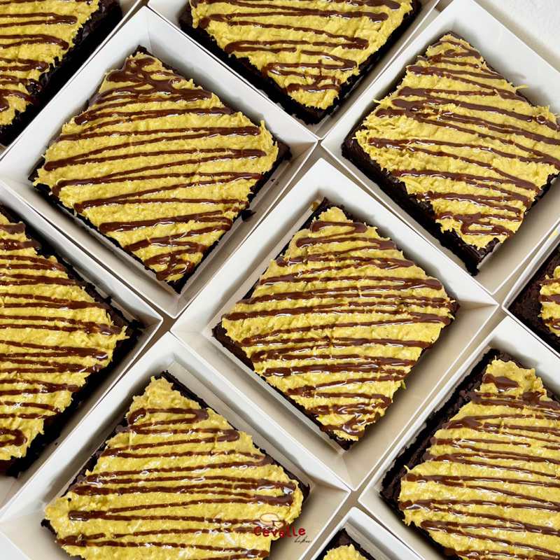 

CEVELLE Brownies Pistachio Kunafe 10x10 250gr
