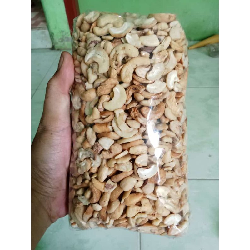 

KACANG MEDE PATAHAN MENTAH (1KG)