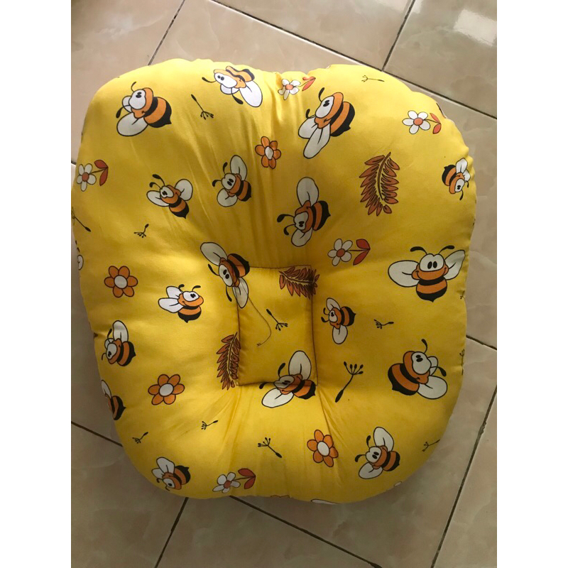 PRELOVED Bantal sofa bayi