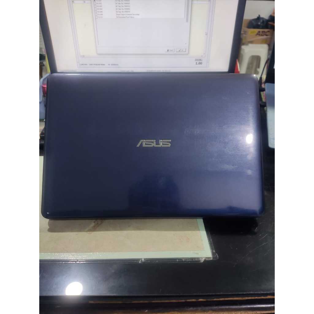 Notebook PC VivoBook Asus Laptop E 203 M