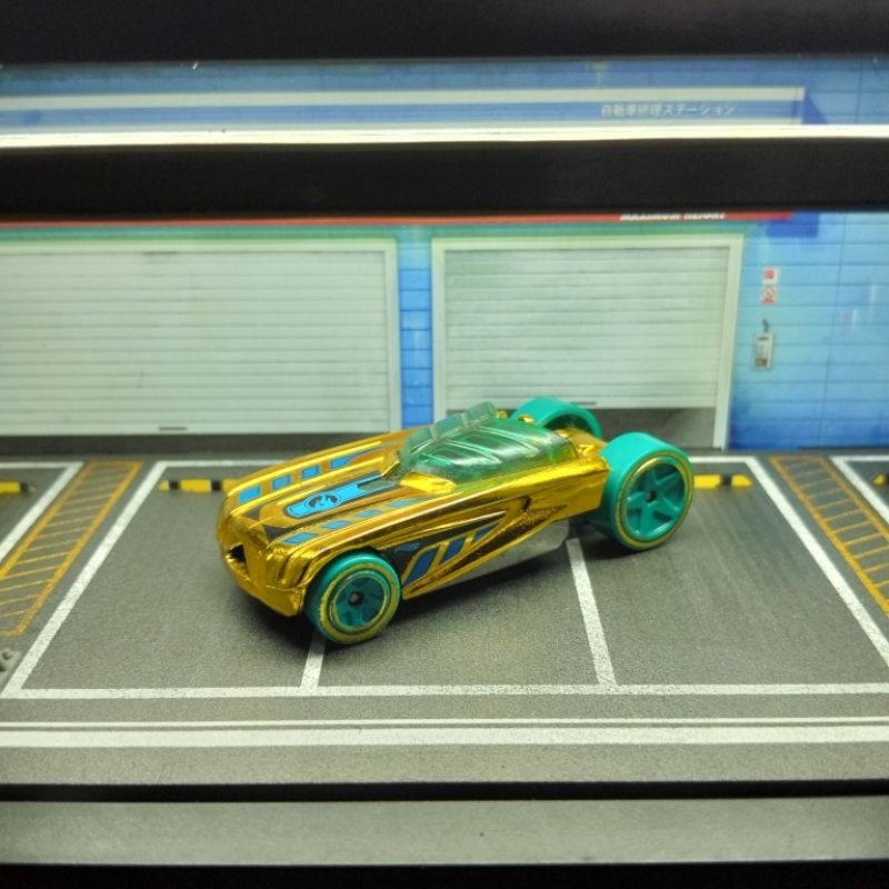 Hot Wheels Pharodox