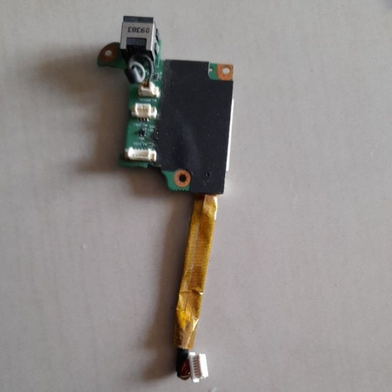 Port LAN bawaan Laptop Axioo Neon MNC