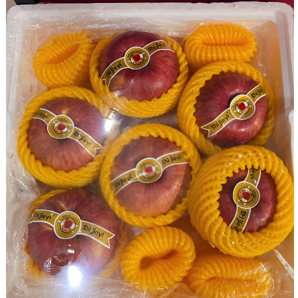 

APEL FUJI SHI JIE YI GIFT IMLEK JUMBO 4,5KG ISI 6BUAH