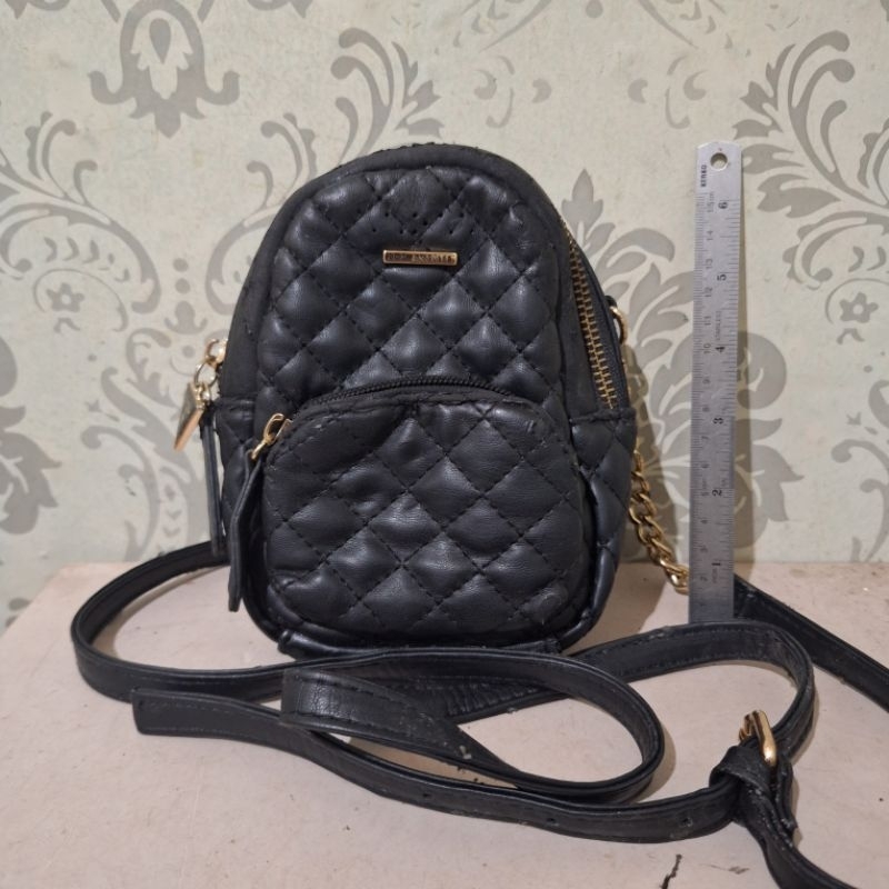 Tas kecil Guess los angeles preloved