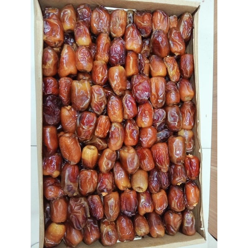 

Kurma madu jombo kemasan 3kg premium