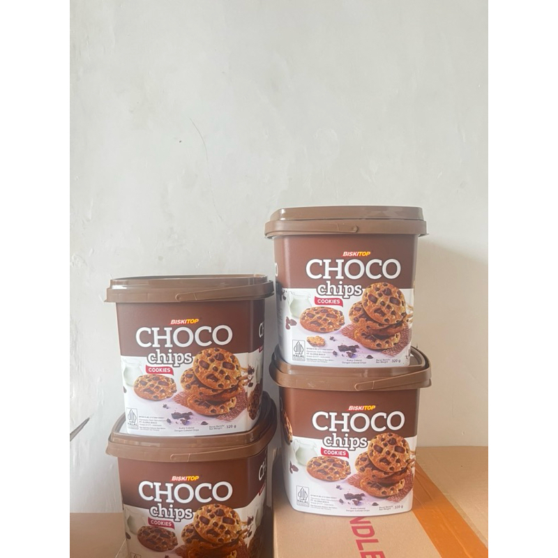 

Biskitop Biskuit black and cherry| Choco Chips Cookies 360 320 gr Handle Toples Coklat