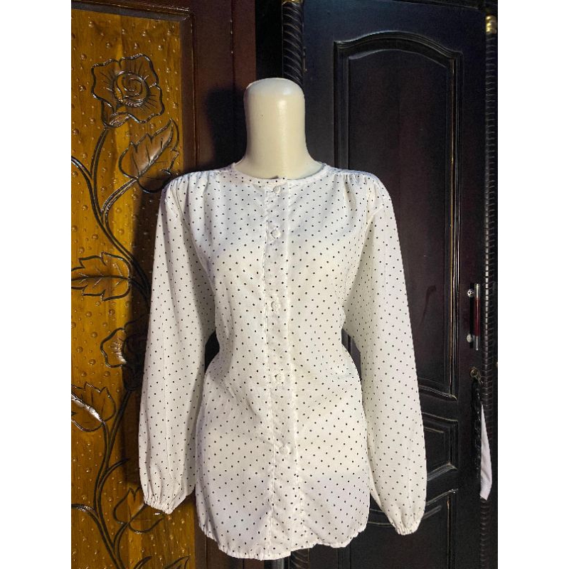 Korean Blouse Putih Polkadot