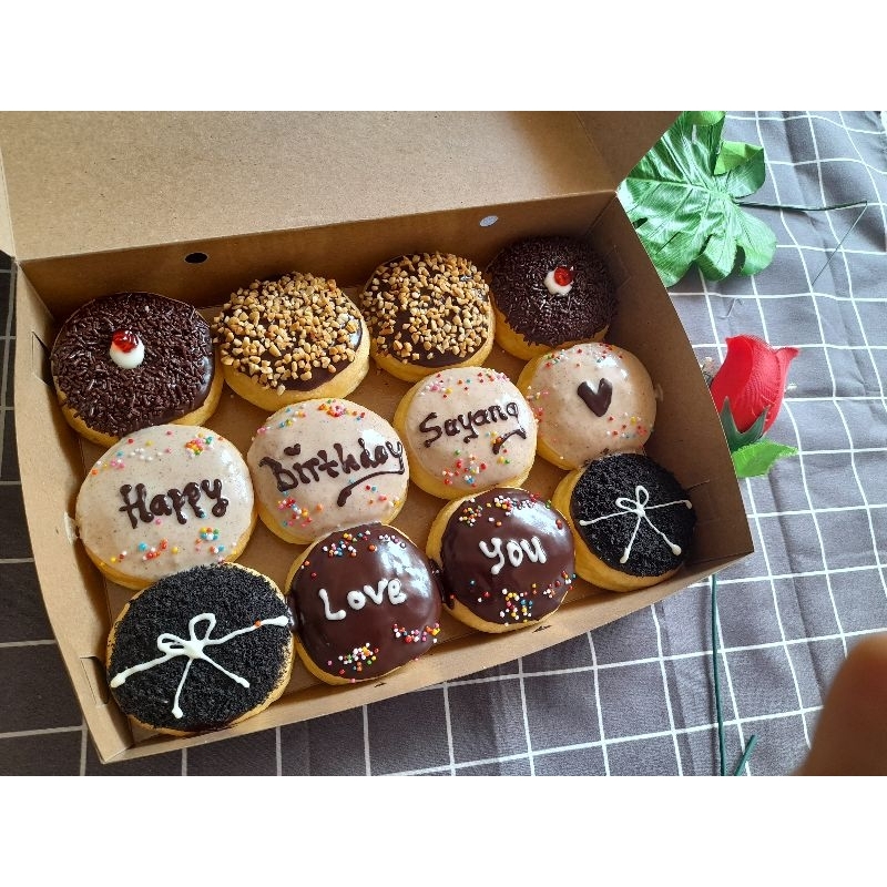 

Donat Ultah Mini Tiramissu/Kado Ultah/Kue ultah/Kado Unik/ Kue Ultah Murah