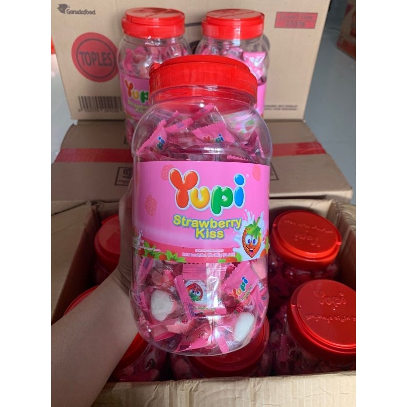 

Yupi Toples rasa Strawberry