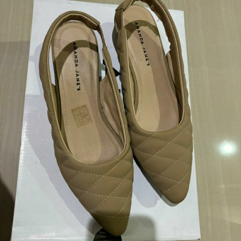 Preloved sepatu wanita amanda jane's