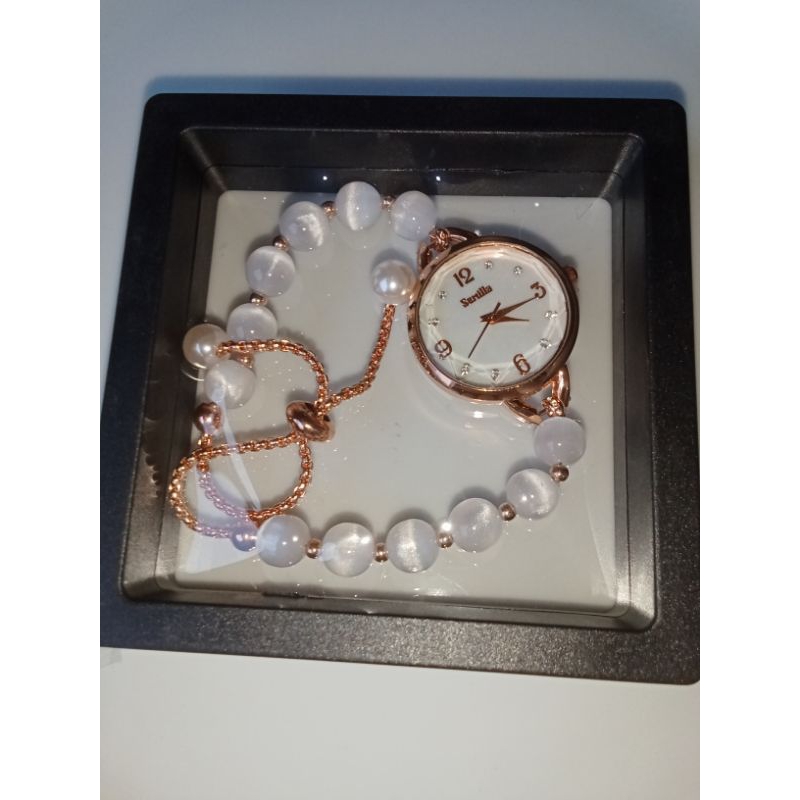 Jam Tangan Kulit Perak dan Gelang Kristal